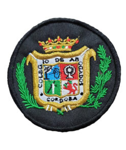 Escudo-Bordado-a-Maquina-Colegio-de-Abogados-de-Cordoba-blanco
